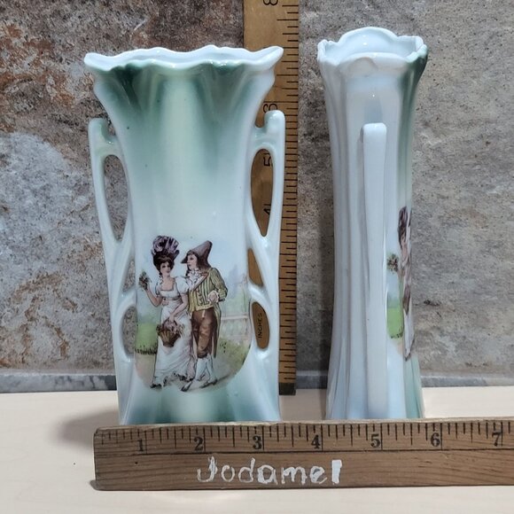 Vintage Pair Vase Flare Ruffled Top Curved Handles Painted Couple - Picture 8 of 12